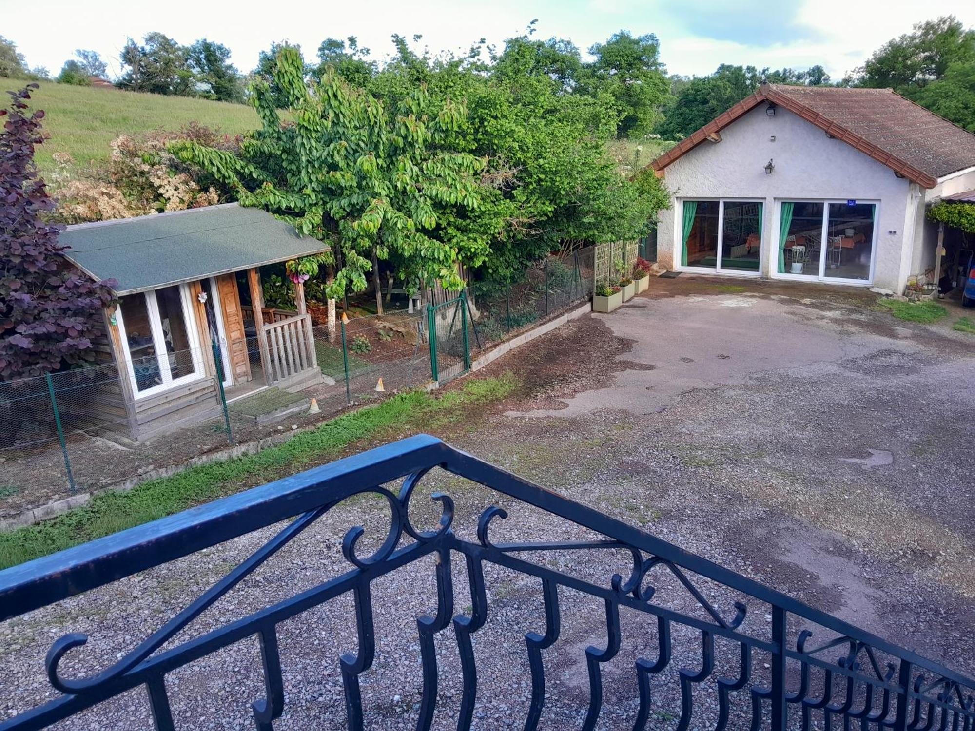 Chambres D Hotes Au P'Tit Bonheur Campagnard Jarnosse Exterior foto